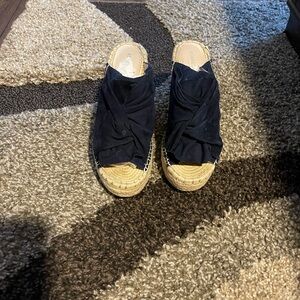 Kenneth Cole New York | Odele 2 | Blue suede espadrille | Size 8.5M | Preowned